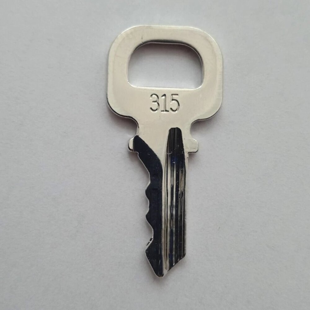 Authentic Louis Vuitton Palladium Key #315 Silver Brass Cadena MINT! KEY ONLY
